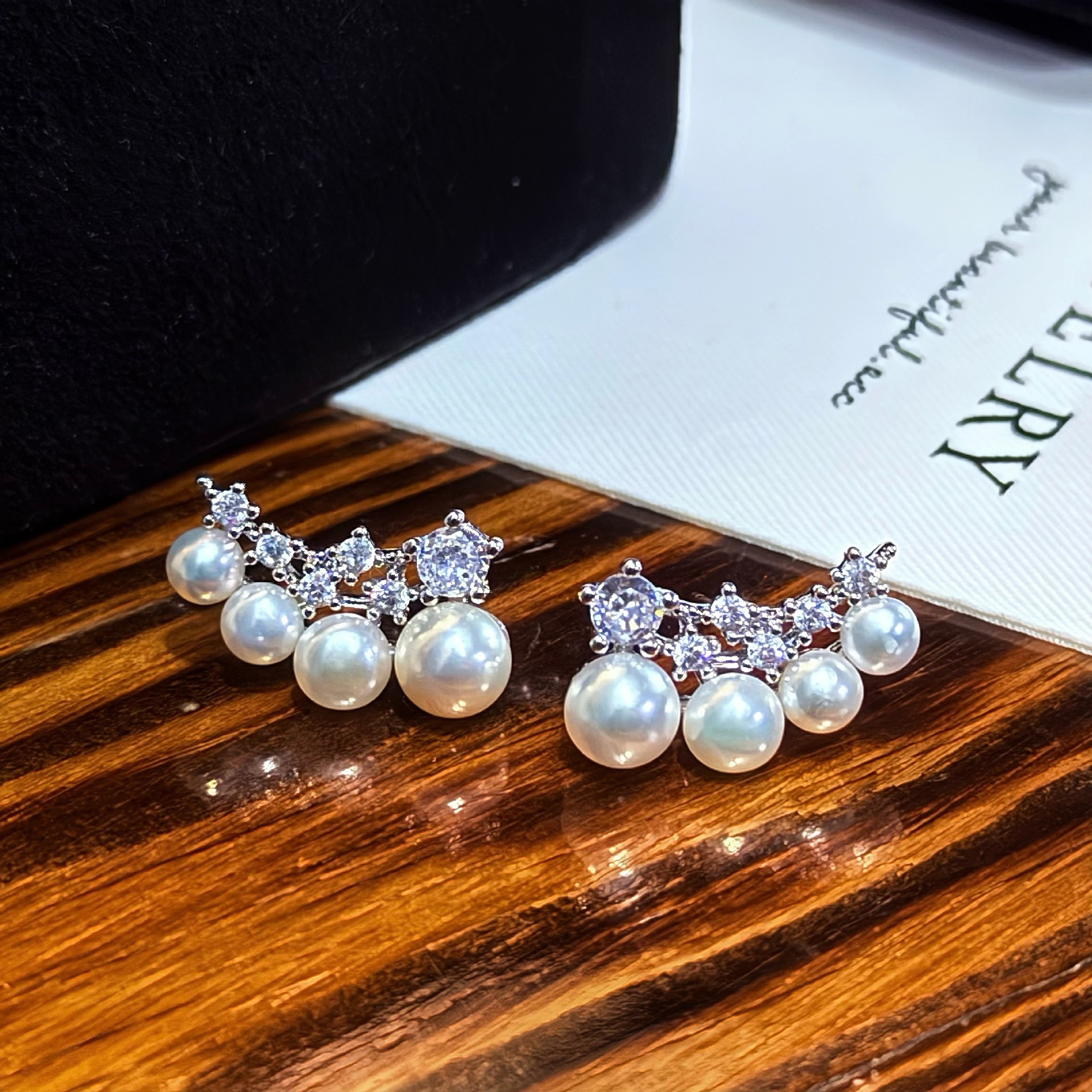 ���ẫϵ����΢Ц��Ȼ��ˮ���������������ݸ߼��аٴ���ζ���