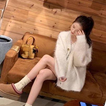 Botas de nieve de suela gruesa para mujer 2023 Otoño e Invierno Nuevo desgaste al aire libre aumentó la piel forrada de lana integrada punta cerrada medias zapatillas zapatos de piel para mujeres