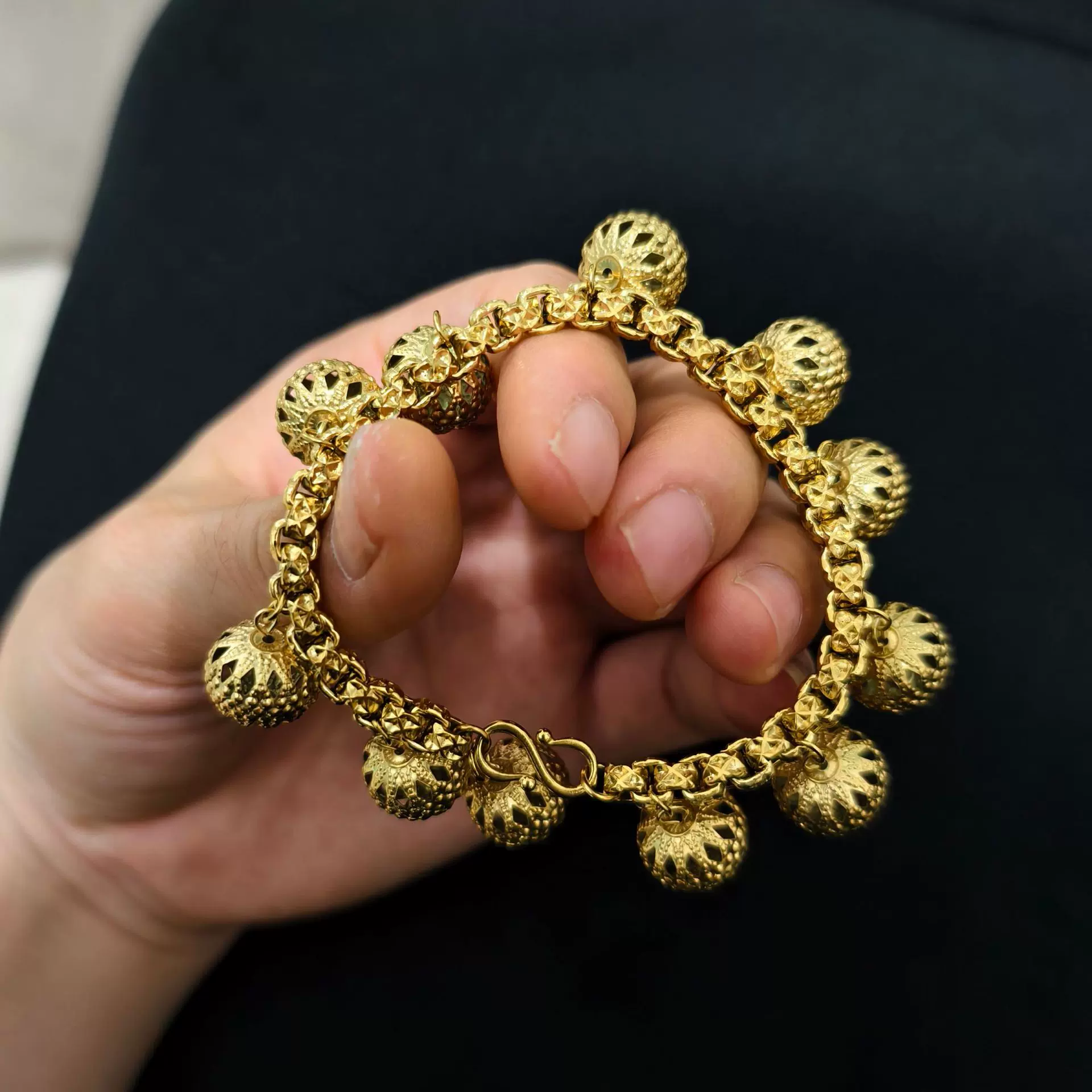 跨境外贸 粗链条不锈钢新款方珍珠压纹手链多元素轻奢时尚手链女