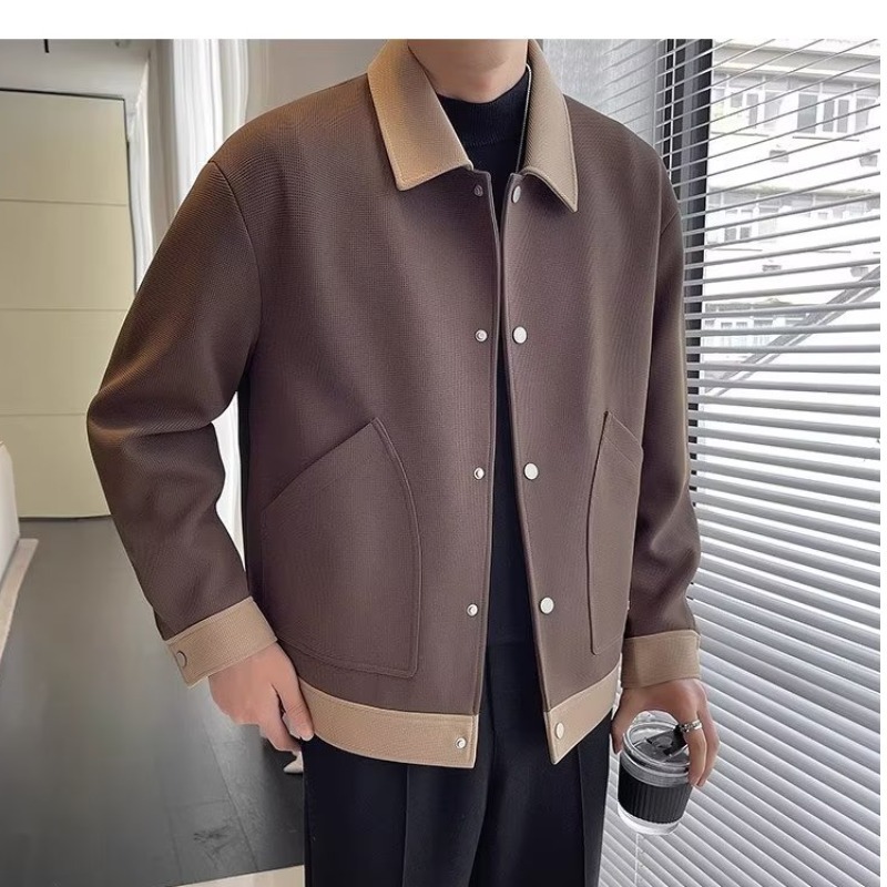Hochwertige koreanische Version mit kontrastierendem Kragen für Herren-Herbst-Winter-Oberteile, leichter reifer Stil, Farbblockierung, lässig und_voghion.com