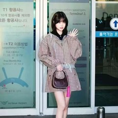 Iu系2025新作春夏ミュウ三日月ホボハンドバッグ高级感秀场牛革ミニショルダーバッグ