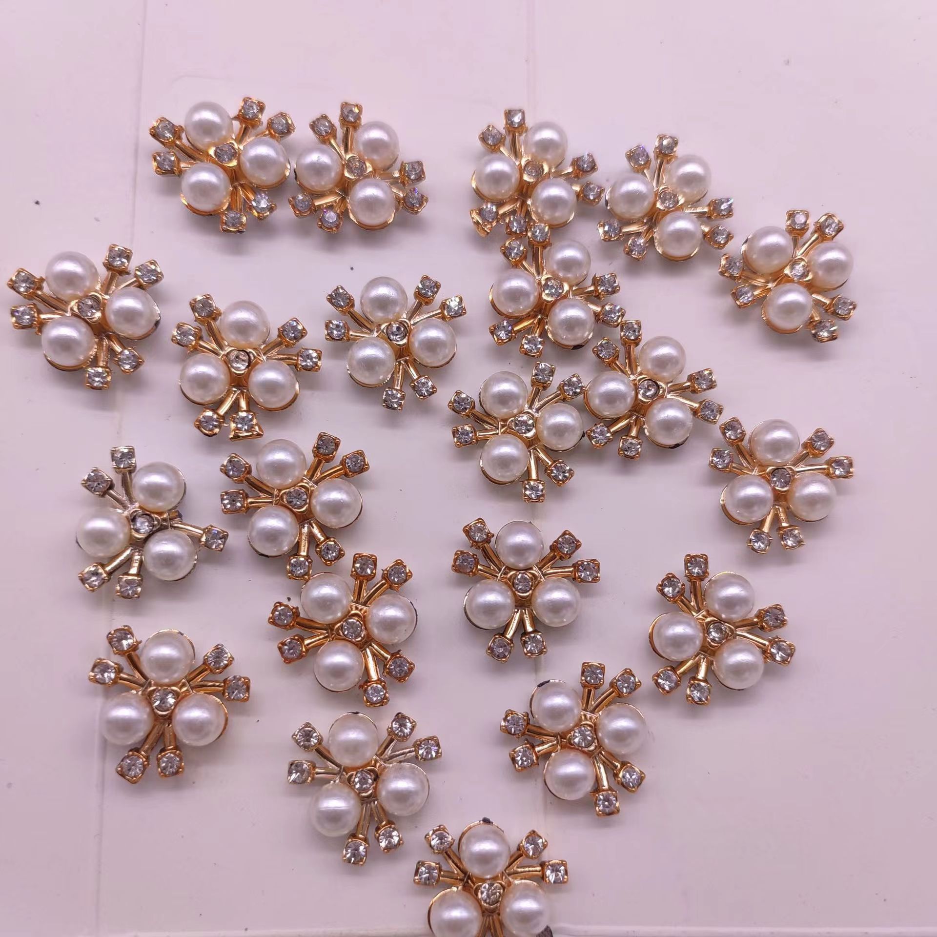 三颗珍珠花心diy镀金高亮3颗珍珠花心服饰品配件古风头饰塑料材料