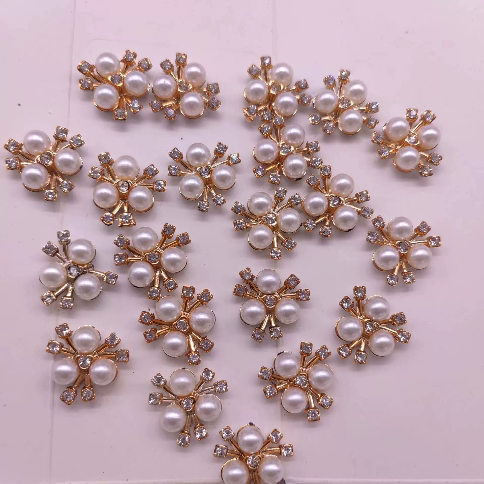 三颗珍珠花心diy镀金高亮3颗珍珠花心服饰品配件古风头饰塑料材料
