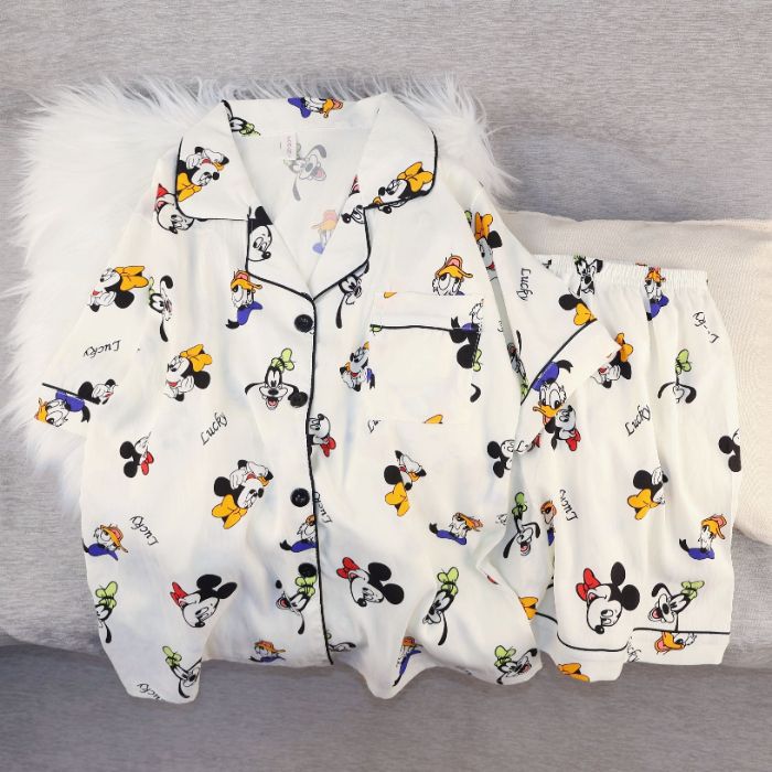 Pijamas de algodón nubes al por mayor transfronterizos de mujeres pantalones cortos de mangas cortas de verano nuevos cardigans con solapas de dibujos animados lindos cubiertas de ropa para el hogar