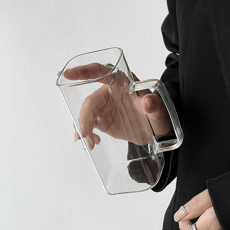Taza de vidrio cuadrada al por mayor taza de té separada taza de agua de paja transparente taza de vidrio de silicona alta temperatura