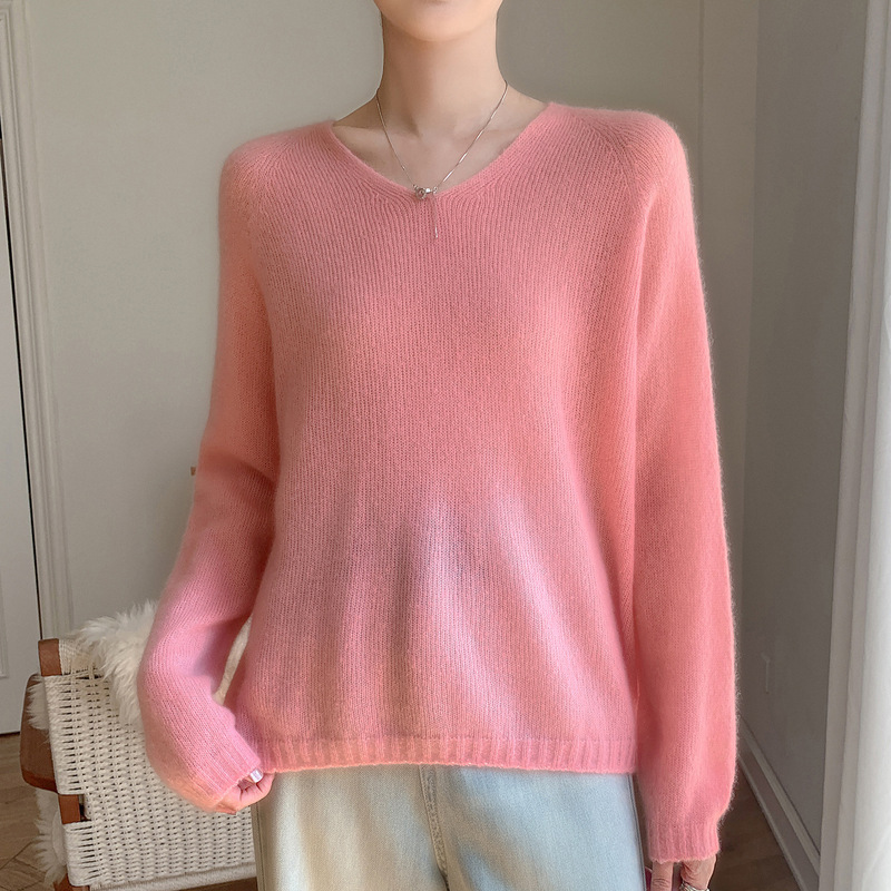Loose Silhouette Round Neck Cashmere Sweater for Women Autumn and Winter New Cashmere + Mulberry Silk Seamless One-Line Silk Cashmere Sweater Loose Silhouette Round Neck Cashmere Sweater for Women Autumn and Winter New Cashmere + Mulberry Silk Seamless One-Line Silk Cashmere Sweater