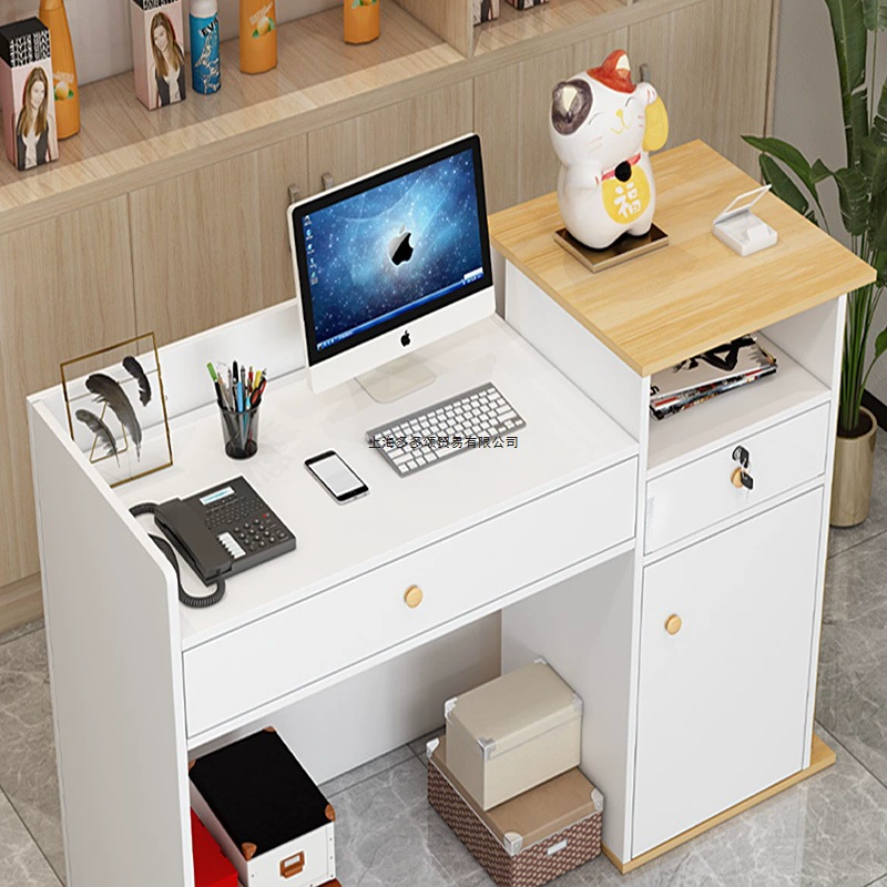 Касса, небольшой прилавок, одежда, магазин у дома, магазин для матери и ребенка, барный стол, коммерческая стойка регистрации, стойка регистрации