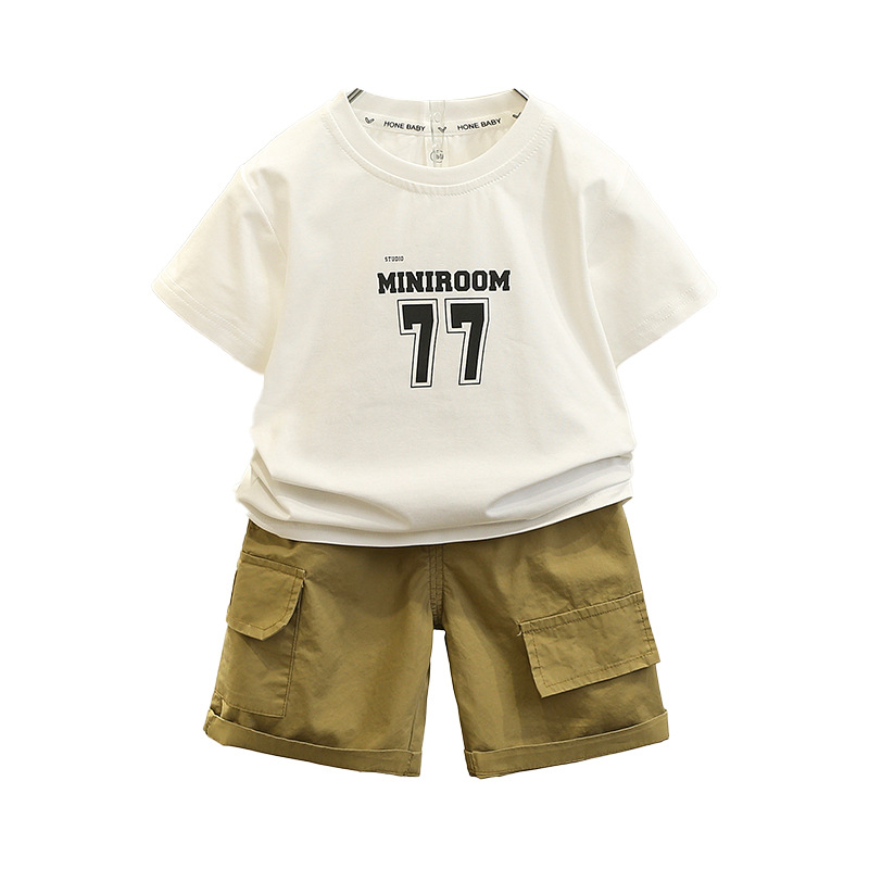 7118 Traje de verano para niños 2025 Nuevo estilo para niños Chaleco fino de manga corta Baby Fried Street Summer Traje de tres piezas