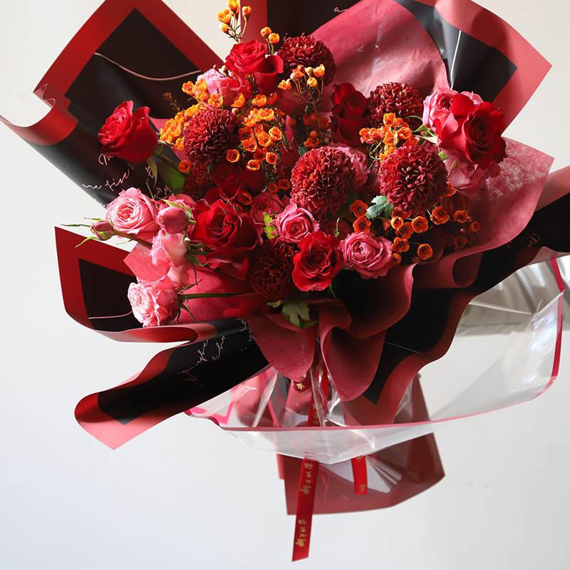 Fábrica de fiestas de flores transfronterizas patrón de rosas flor embalaje de flores de color bordes ramo de flores papel de envoltura florista papel de envoltura