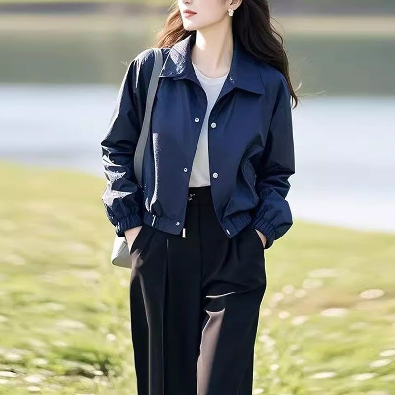 2025春秋タイプの突撃服のコートの女性は、ユニークで美しいカジュアルな青い小さなジャケットを重ねて着ています|undefined