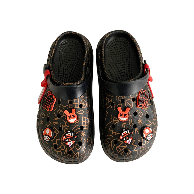 Agujero zapatos de los hombres de moda Zapatillas al aire libre personalizado hogar antideslizante 2024 nuevo verano nuevas sandalias de playa