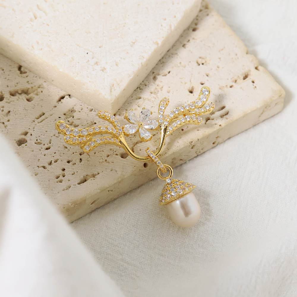 Nuevo broche de cuerno de ciervo abierto colgante desmontable de doble propósito cobre chapado en oro zircon pin pectoral de perla con joyas vacías