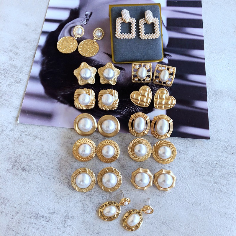 Vente En Gros Bijoux Rétro Perle Coeur Forme Géométrique Boucles D&#39;oreilles Nihaojewelry display picture 16