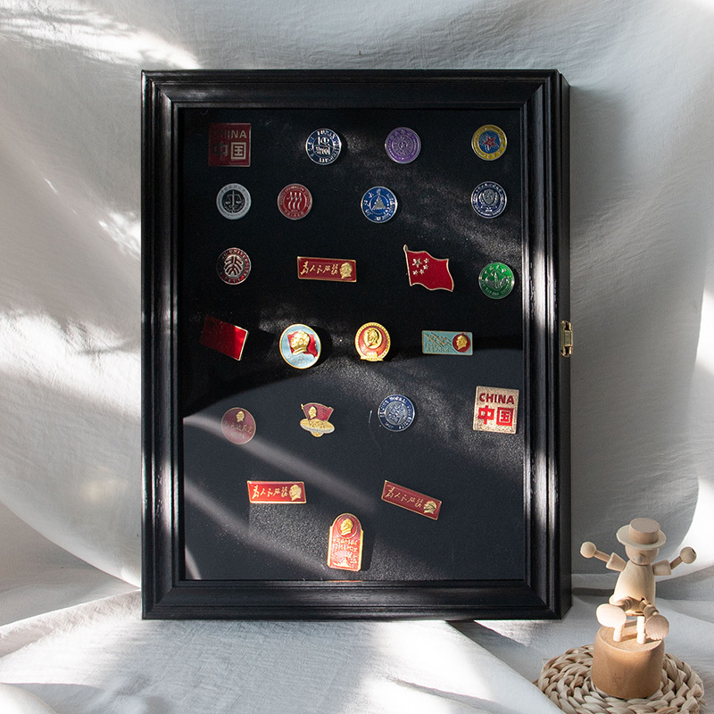 Hollow 3.8CM Flip Cover with Sponge Pad Badge Brooch Jewelry Felt Photo Frame Medal Storage Box Dust-proof Collection