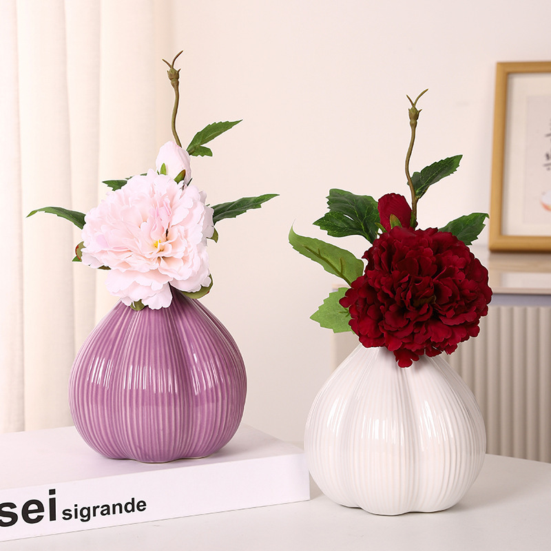 Creative Onion Ceramic Bottle Decorative Crafts Living Room Decoration Ornaments Flower Arrangement Art Container Table Decor Vase