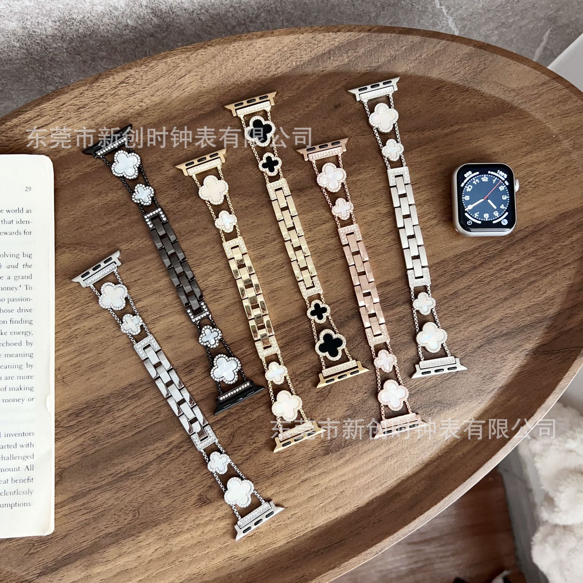 Correa de Metal con Trébol de Cuatro Hojas con Incrustaciones de Diamantes, Moderna y Compatible con Apple Watch SE1-11