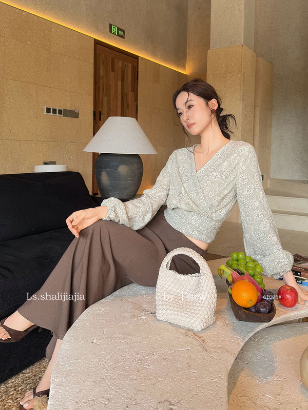 LS 法式优雅复古印花收腰小衫 广州十三行2025早秋新品女装61096#|undefined
