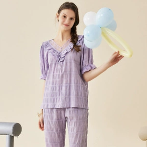 Women's V -neck cloth short -sleeved octagonal pants HW372