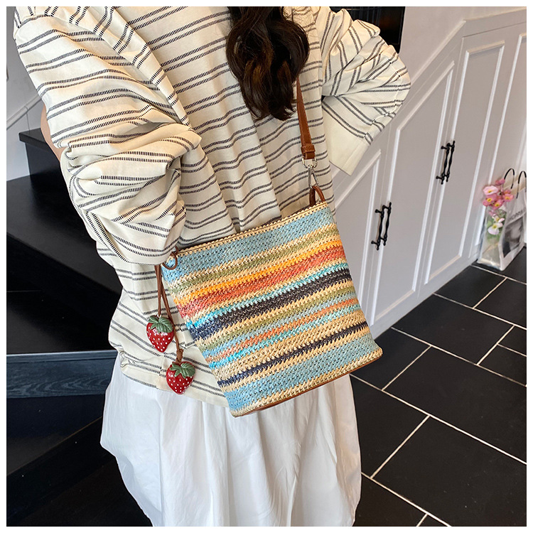Handmade woven bag for women, 2025 new style straw woven bag, versatile shoulder bag, seaside vacation crossbody bag, bucket bag undefined