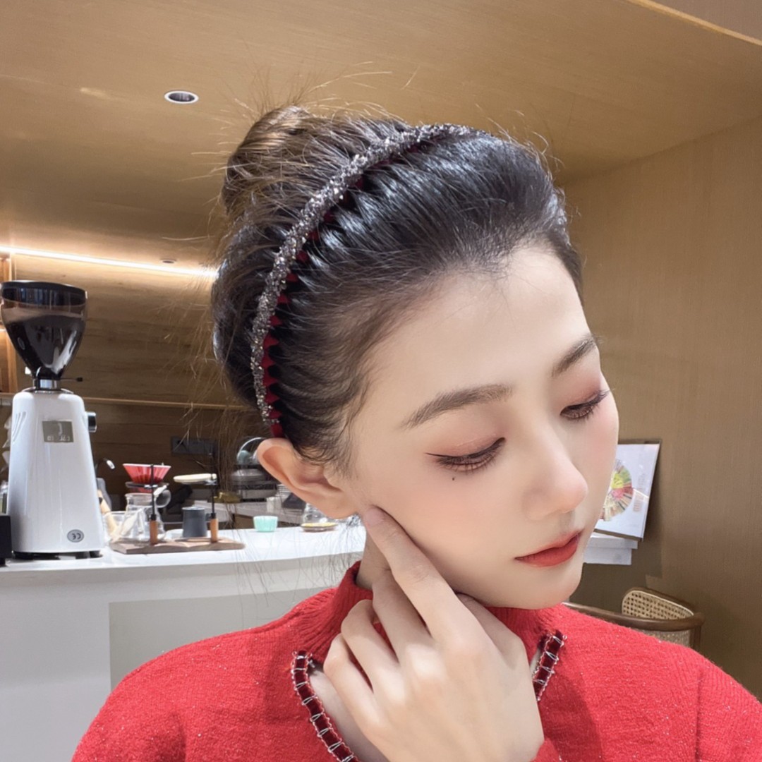 acrylic scalloped headband for face washing
