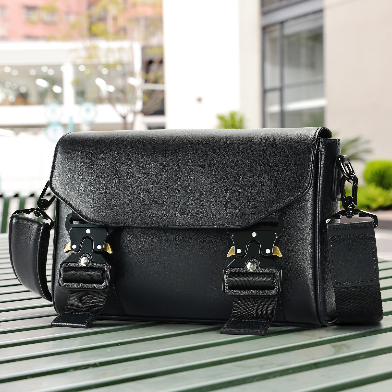 Ventas transfronterizas calientes de cuero para hombres mochila deportiva al aire libre mochila texturizada retro colección de bolsos de hombro