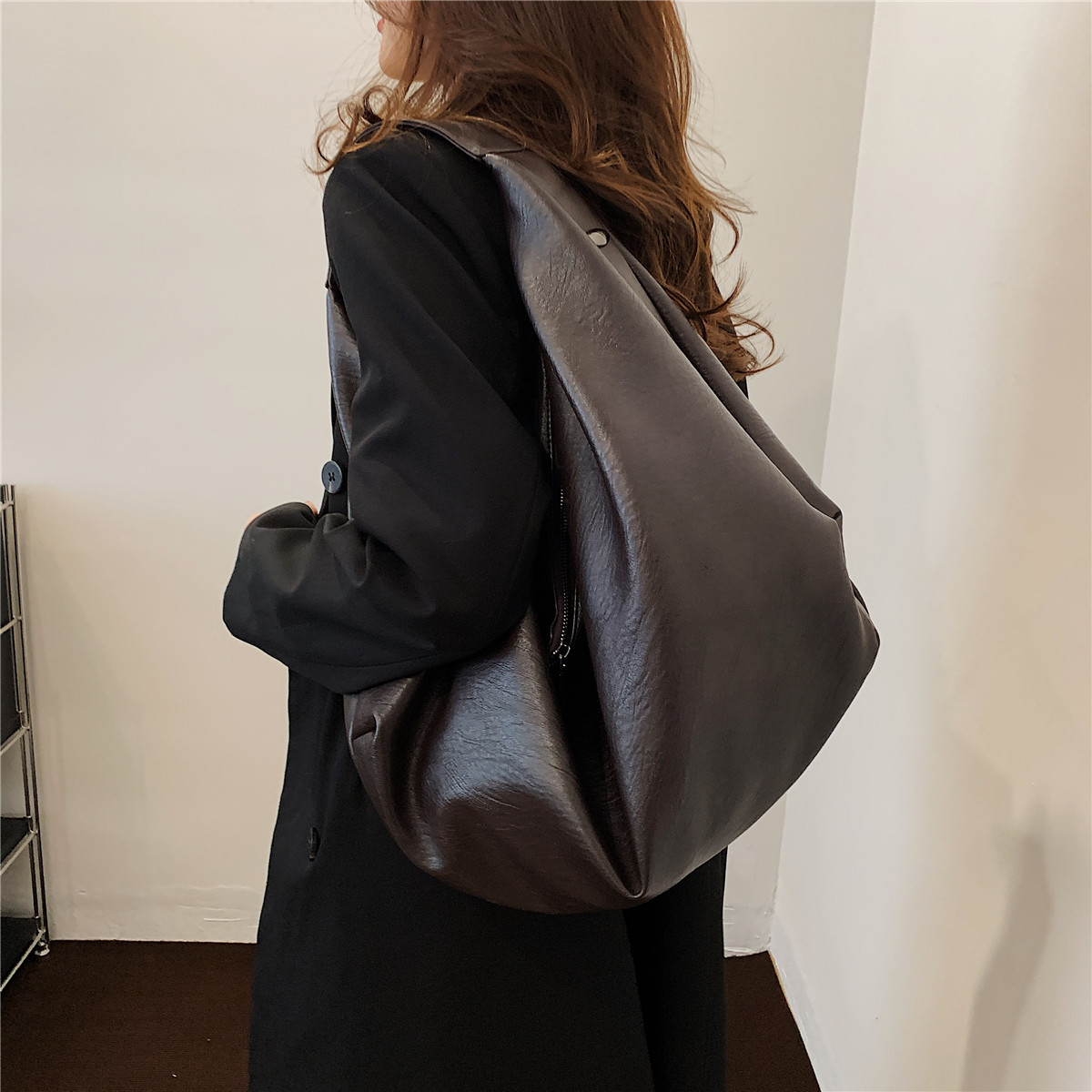 Bolsos de mujer transfronterizos nuevos bolsos de cuero blando insfeng blogueros perezosos bolsos de albóndigas de gran capacidad bolso de viaje bolso tote
