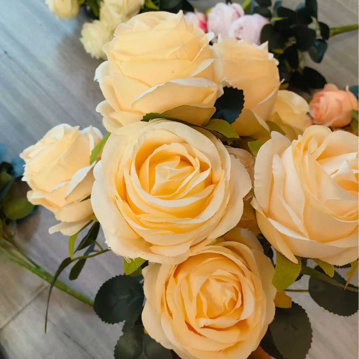 10 rosas de núcleo de imitación de flores falsas flores de decoración de boda para el hogar