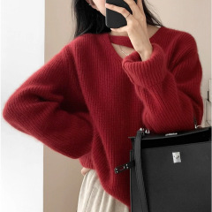 秋冬のファッションの赤い色が厚くて、デザイン感がゆったりしています。