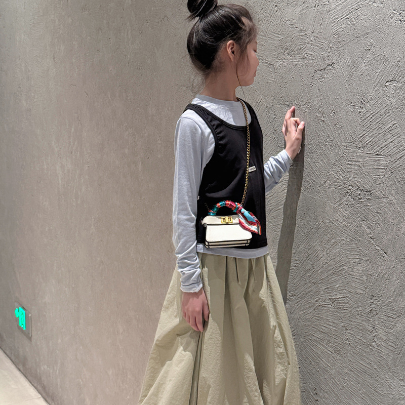 Cadena de moda bolso para niños estilo occidental mini cinturón bufanda de seda bolso de niña con cerradura de doble cara bolso de accesorios para niños y niñas