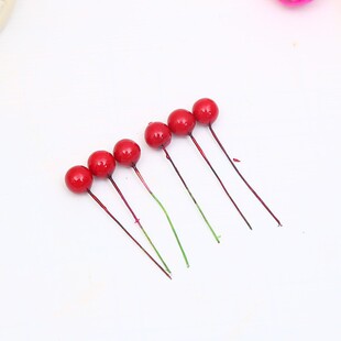 Spot DIY handmade material 2cm red fruit photo props red fruit dried flower Christmas tree wreath rattan ring decoration