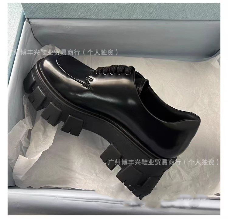 厚底レザーの英国風PメリージェーンMIUゴールドコインシューズ、レディースラウンドトゥレザーシューズ、レディースシングルシューズ