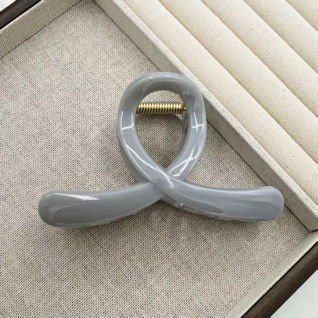 Pinza tipo tiburón extra grande de 13 cm, elegante y resistente