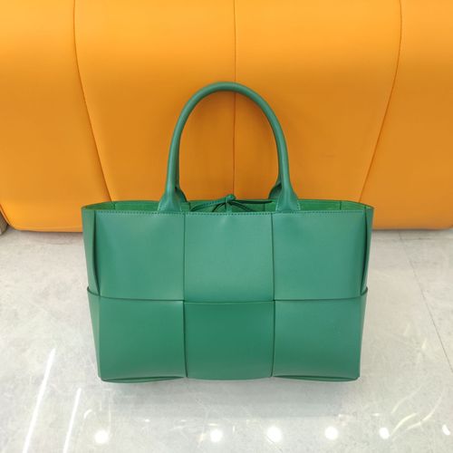 2024 Cross-border New Leather Hand-woven Bag Fashion Genuine Leather Shoulder Bag Single-shoulder Crossbody Large Tote Bag for Women