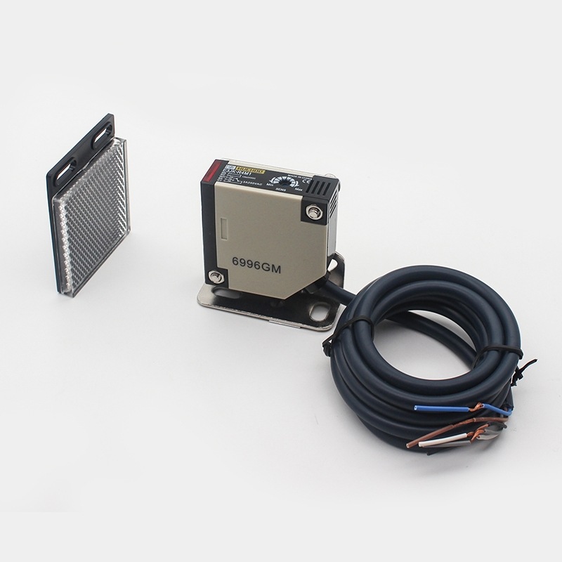 Photocell E3JK-R4M1, DC 12-24V, AC 220V, Mirror-reflective type with stand, Reflector plate