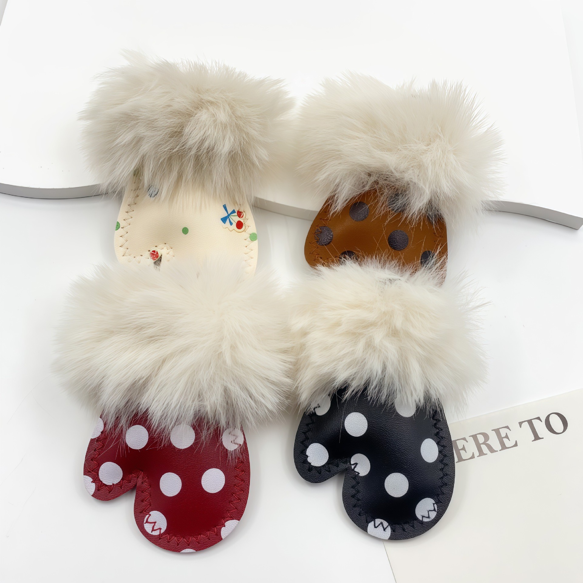 秋冬新款ins百搭毛绒波点皮革手套包包挂件挂饰DIY钥匙扣饰品配件