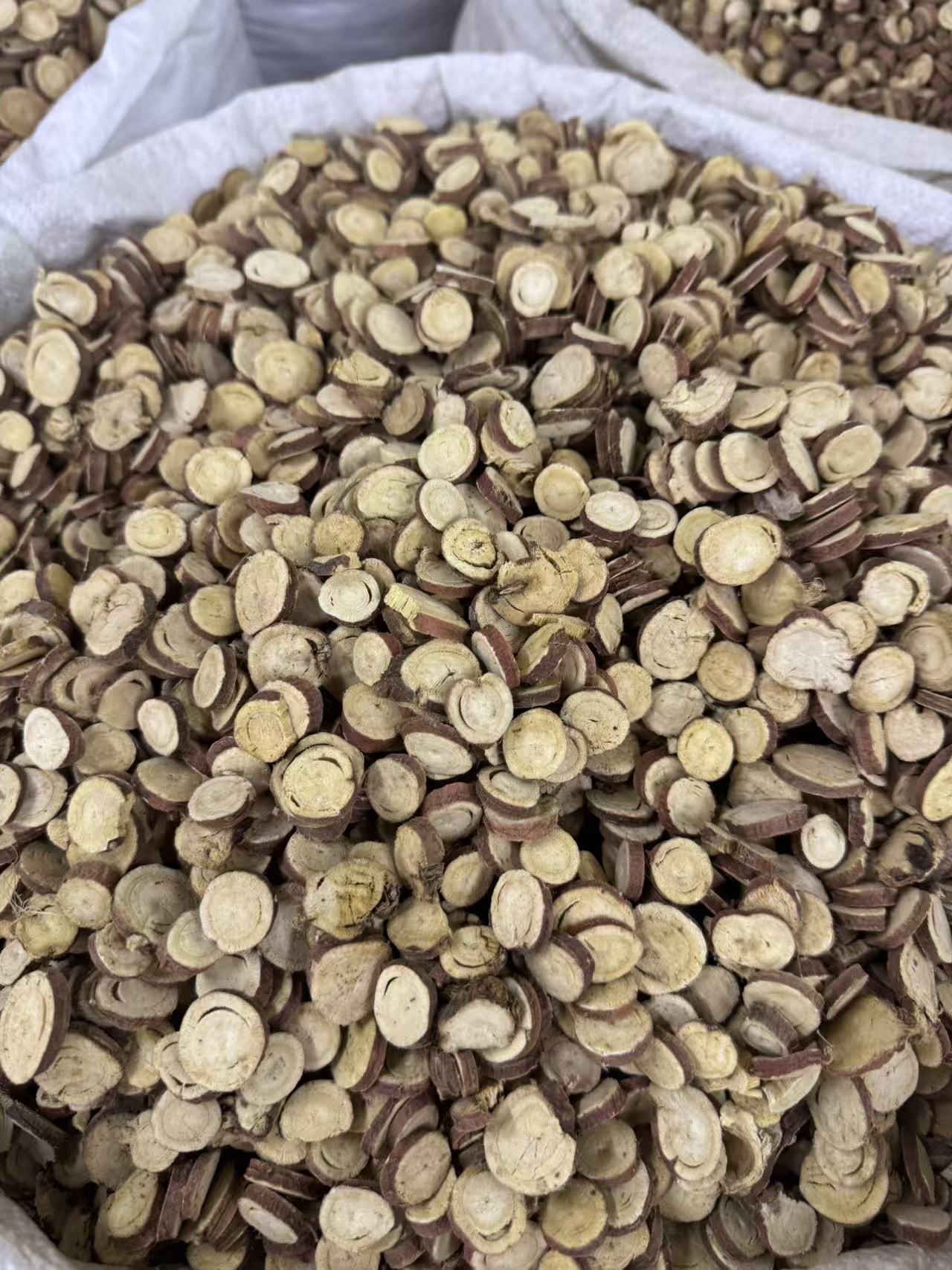 Dried Licorice Root Slices Gan Cao 甘草 1kg Inner Mongolia Red Skin Sulfur Free for Tea and Soup details