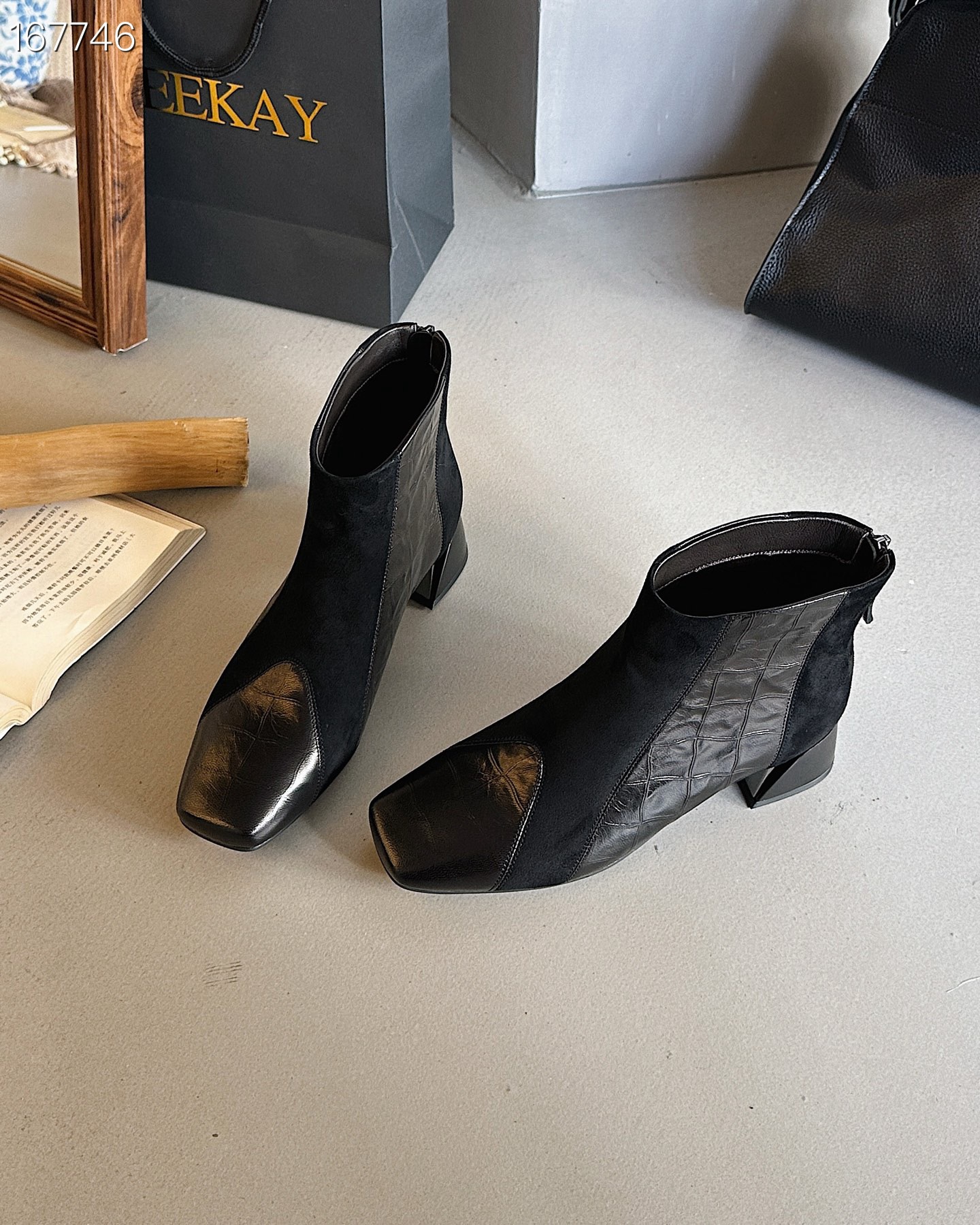 Boot Martin nữ da bò phối da lộn gót thô 4 cm — Màu đen chi tiết 3