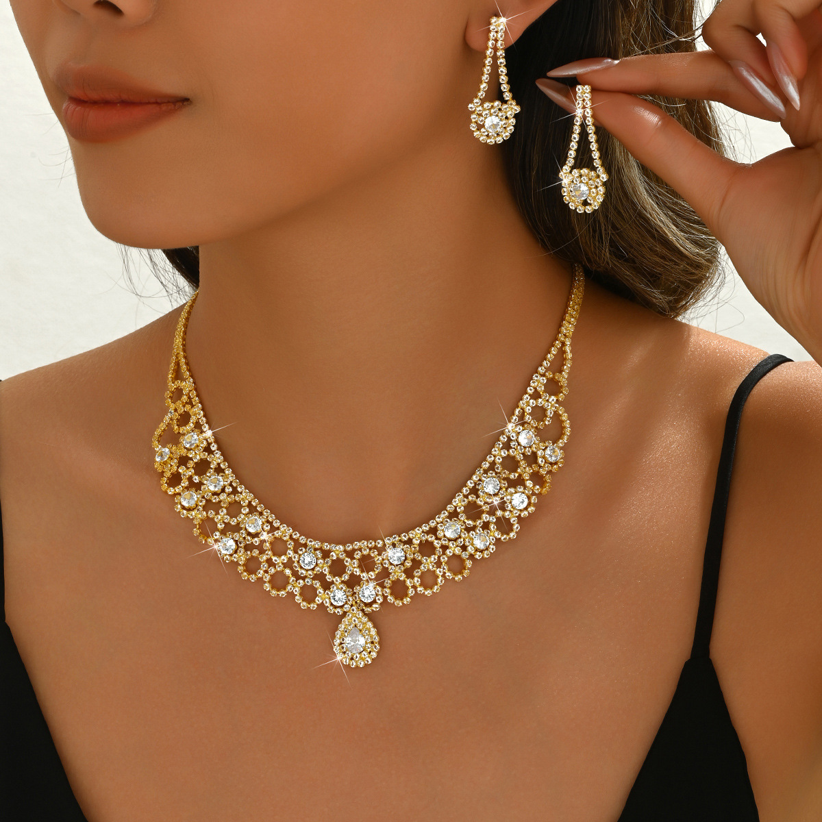 拼多多跨境水滴流苏项链耳环手链套装欧美高级百搭礼服项饰批发