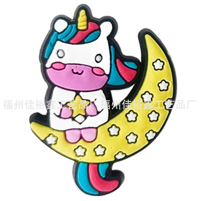 Invierno nuevo colorido unicornio serie agujero Zapatos flor Polaroid Arco Iris pony accesorios para niños transfronteriza en stock