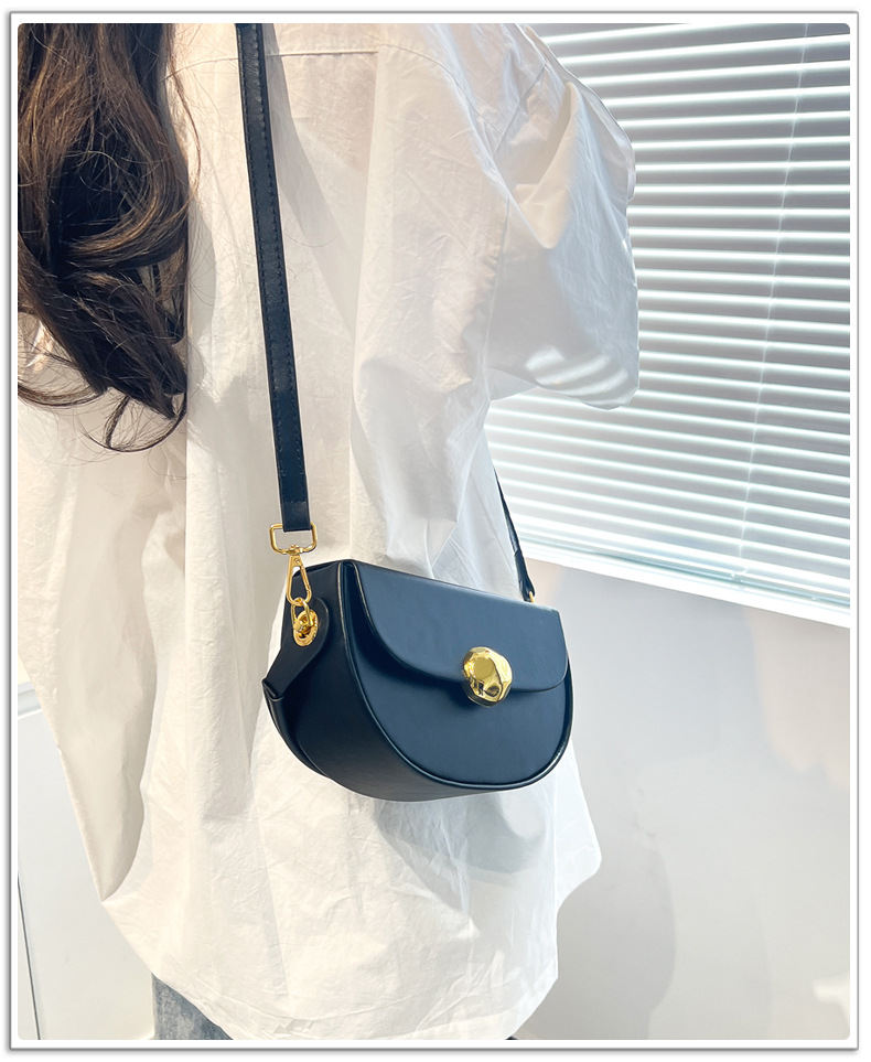 Pequena mala de ombro feminina estilo coreano na moda_voghion.com