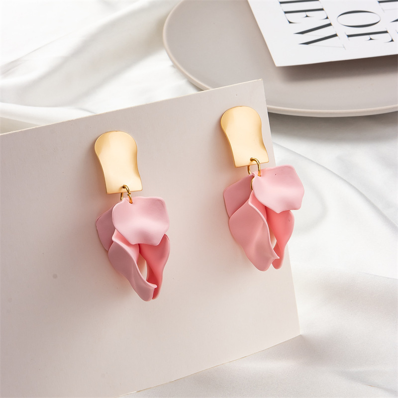 25g Weight Earrings, Ear Studs Classification Wedding, Travel Occasion Alloy Material Rose, Petal Pattern Women'S Gender Plating Design Fashion Style Fashion Rose Petal Alloy Women'S Earrings Ear Studs 18
