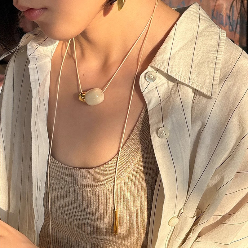 Dong Jie's Emotional Ivory Fruit Pendant Necklace with Design Sense Double Layer Stackable Long Drawable Woolen Chain Dong Jie's Emotional Ivory Fruit Pendant Necklace with Design Sense Double Layer Stackable Long Drawable Woolen Chain