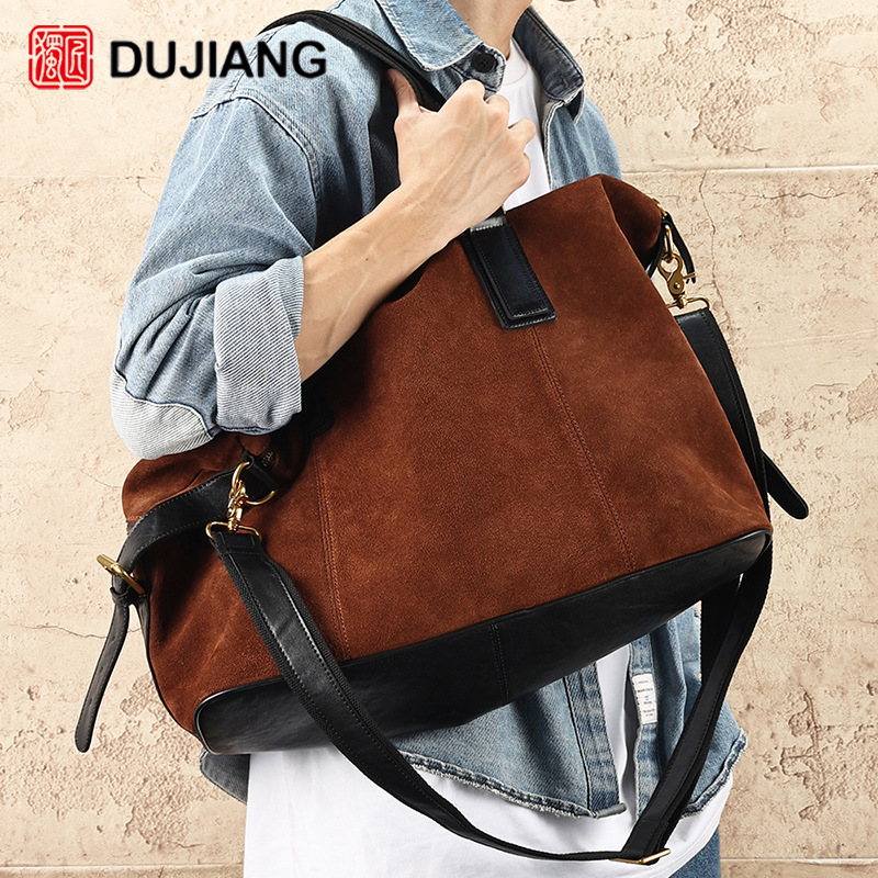 Capacious universal one-shoulder bag for leisure