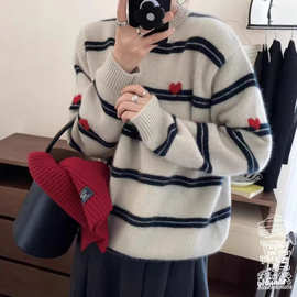 双股加厚纯羊毛衫女式圆领套头毛衣秋冬新款心形刺绣条纹设计打底