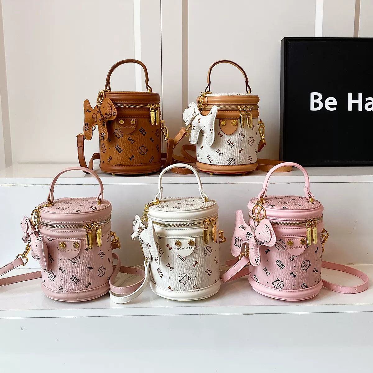 迷你可爱小熊水桶包韩系洋气印花女士手提包2025新款小众通勤女包