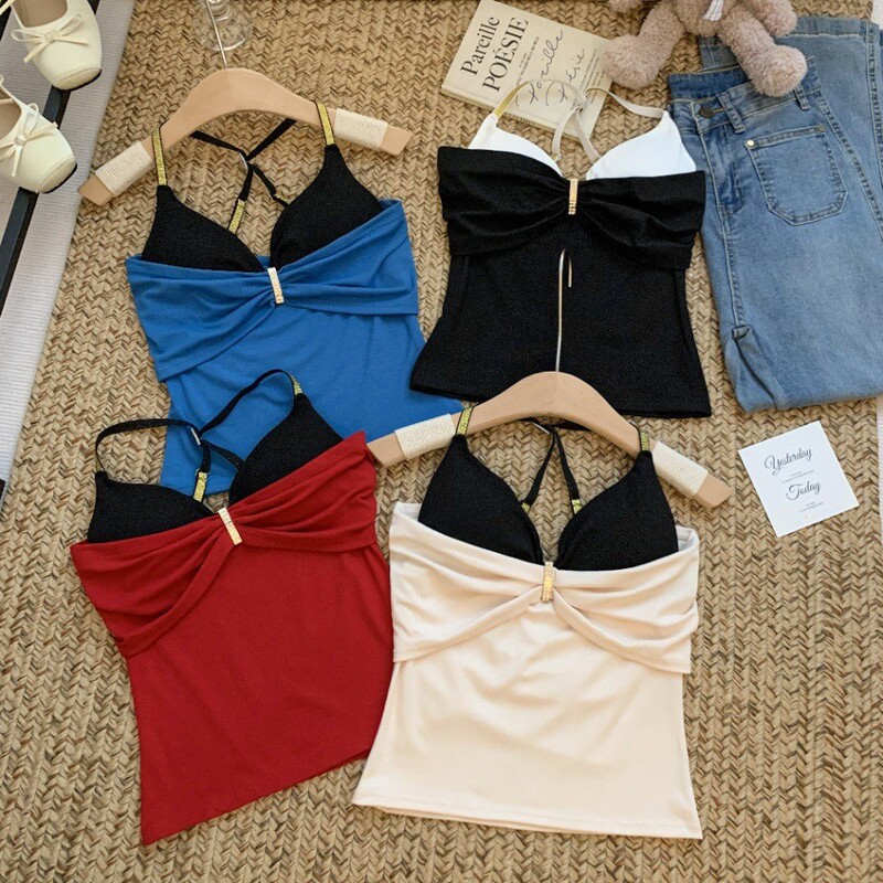 Summer new sexy V-neck color-blocked two-piece style camisole for women, slim fit, with built-in bra pads Summer new sexy V-neck color-blocked two-piece style camisole for women, slim fit, with built-in bra pads