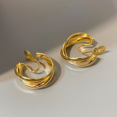 Mosquito coil hoop earrings for women, high-end French style ear clips without piercings, simple and fashionable internet celebrity earrings