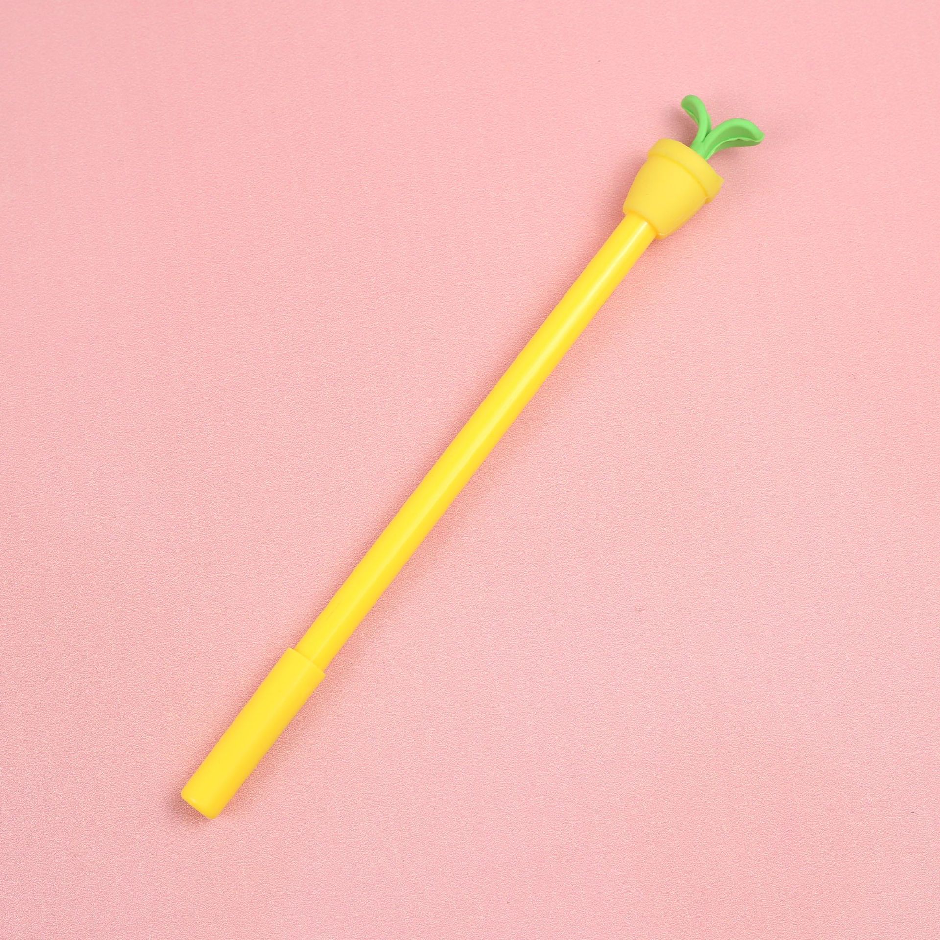 노란색 펜 홀더