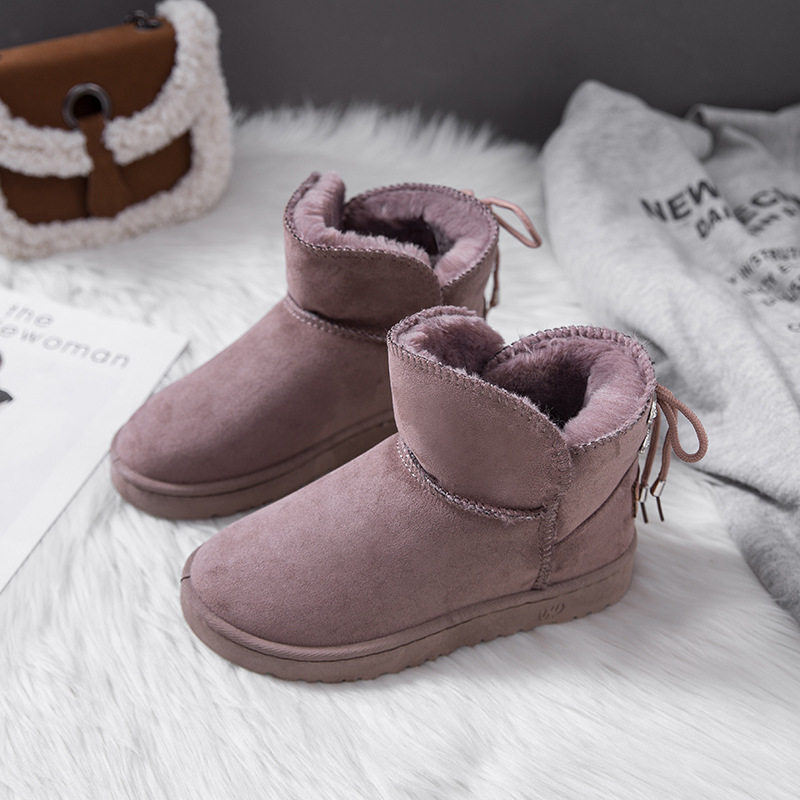 Winter insulated warm low boots with shoelaces