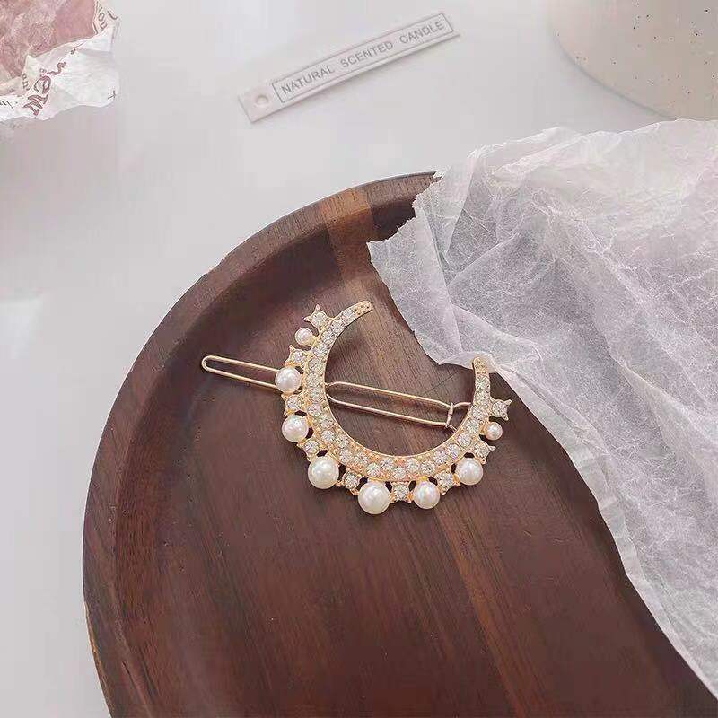 Fashion Leaf Moon Bow Knot Imitation Pearl Alloy Rhinestone Hair Clip 1 Piece display picture 2